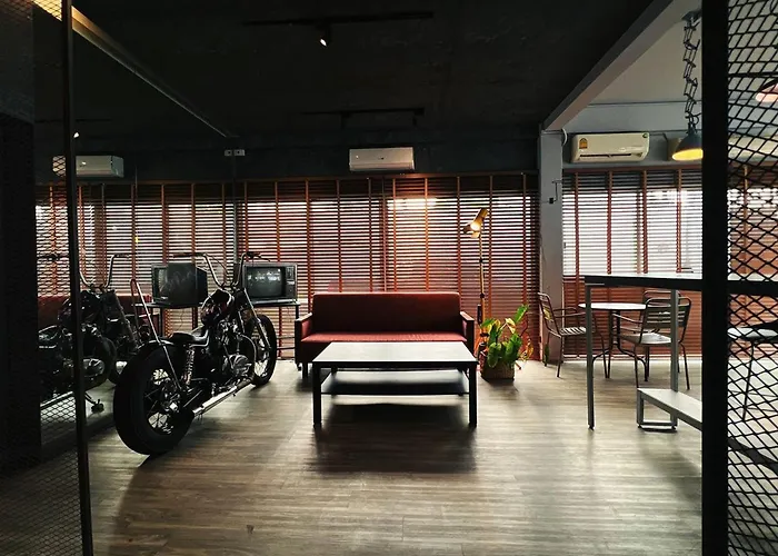 Bw Thai Art Style Hostel *