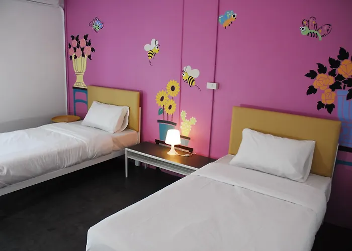 Hostel Bw Thai Art Style