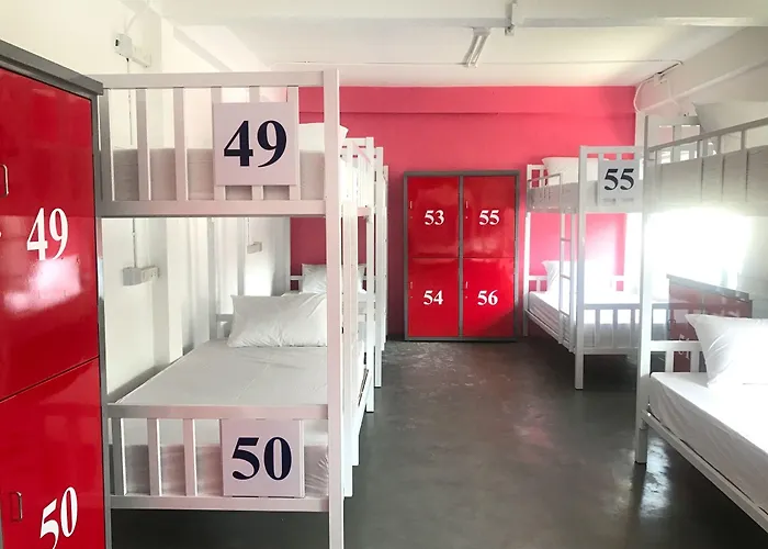 Bw Thai Art Style Hostel *