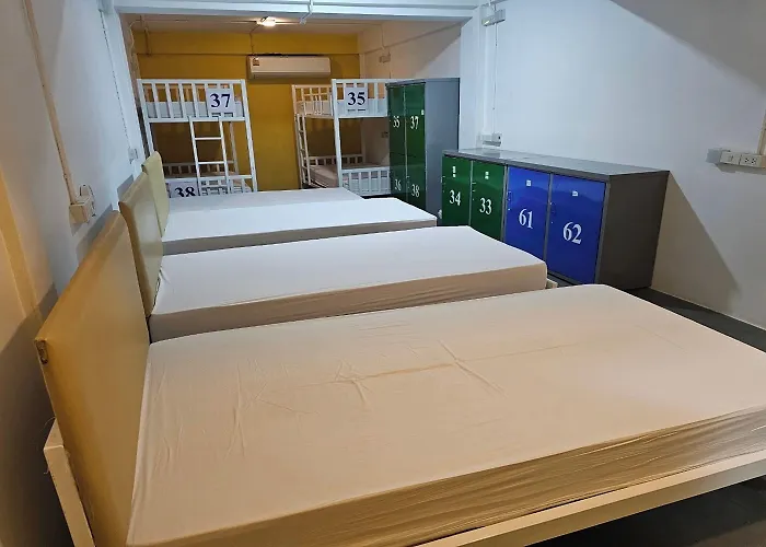 Hostel Bw Thai Art Style *